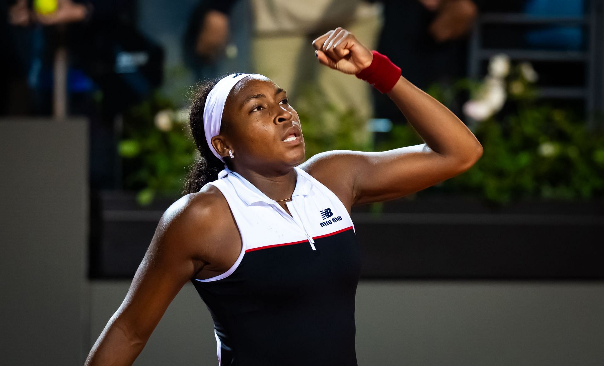 Coco Gauff celebrates after defeating Zheng Qinwen in the semifinals of the 2025 Italian Open (Source: Getty)